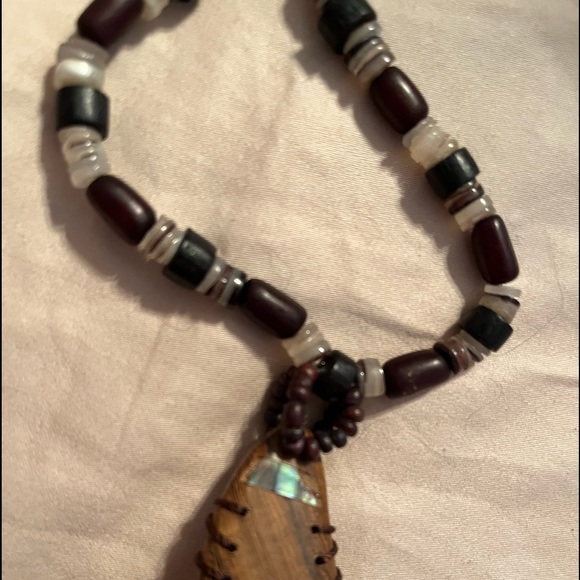 Beautiful handcrafted Necklace - Picture 5 of 5